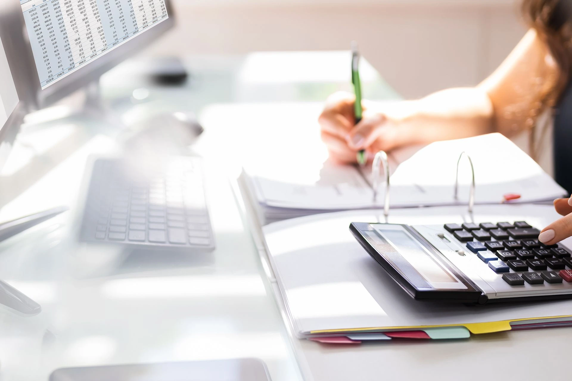 نحوه پرداخت عیدی به کارمندانی که زیر یک سال سابقه کار دارند.